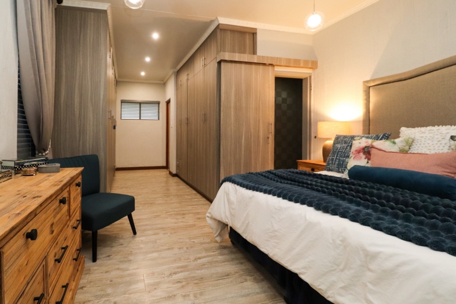3 Bedroom Property for Sale in Flamwood North West